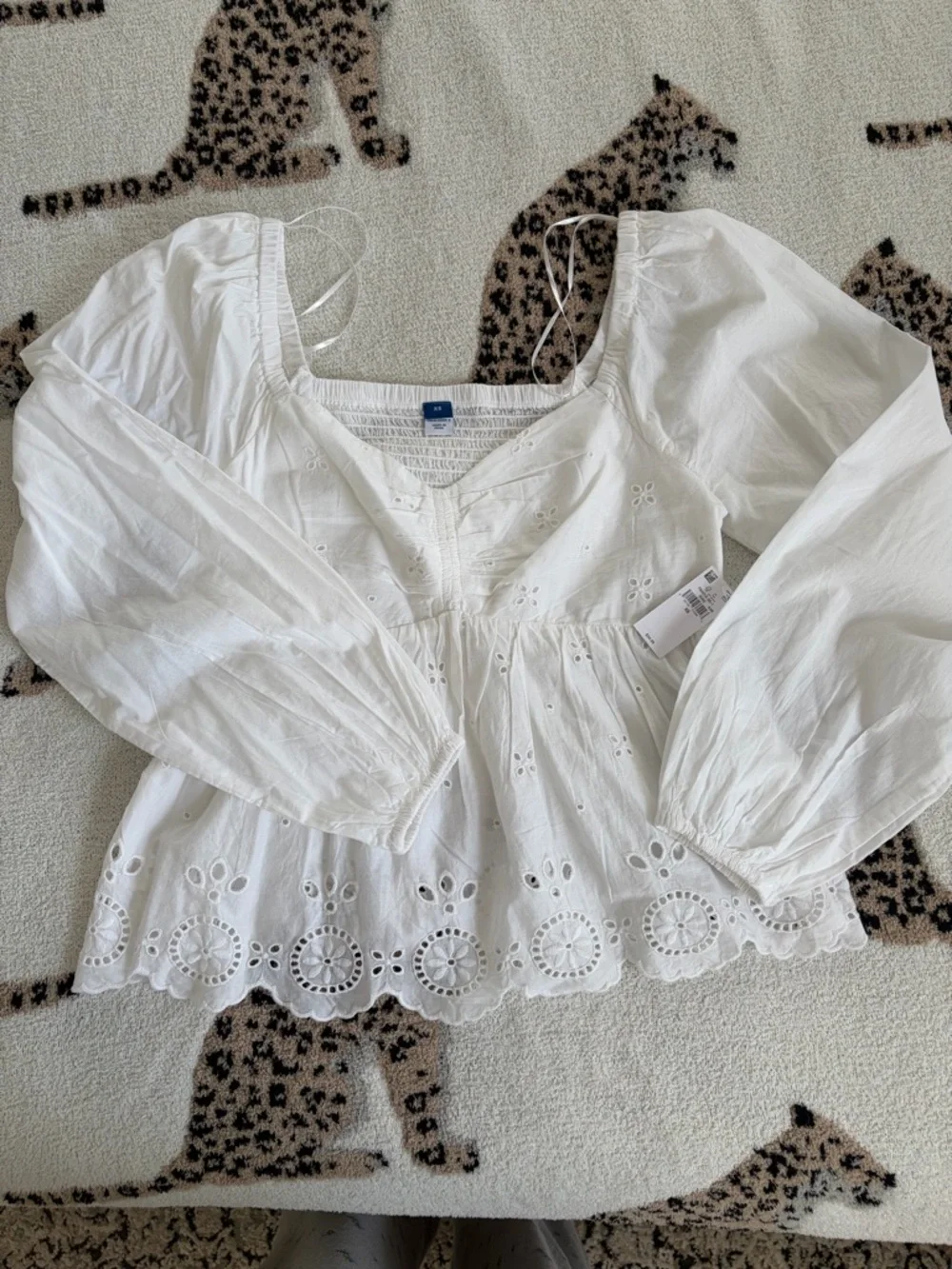 NWT Old Navy Eyelet Coquette Milkmaid Top - Picture 2 of 6